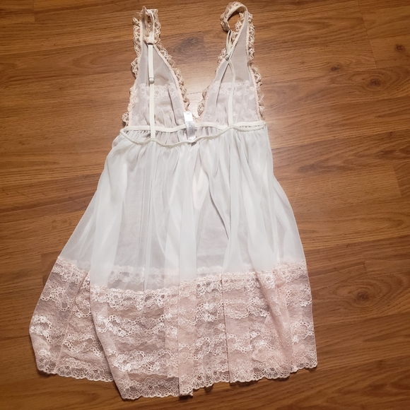 Victoria's Secret lingerie - Picture 2 of 7